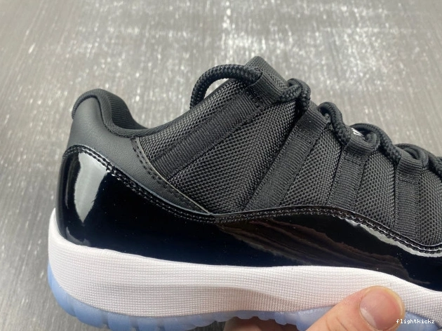 Air Jam 11 Space Jordan FV5104-004 Low 0906